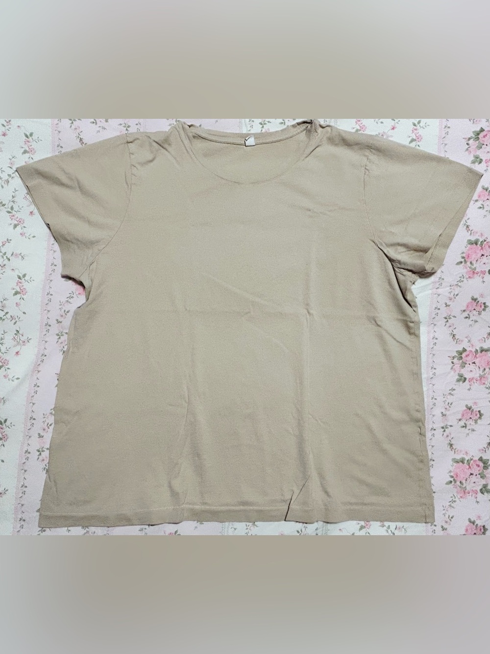 Uniqlo Supima® Cotton Crew Neck Short-Sleeve T-Shirt Beige